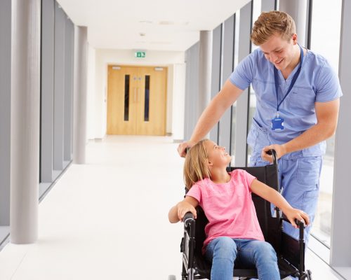 Curso de Auxiliar de Saúde e Geriatria